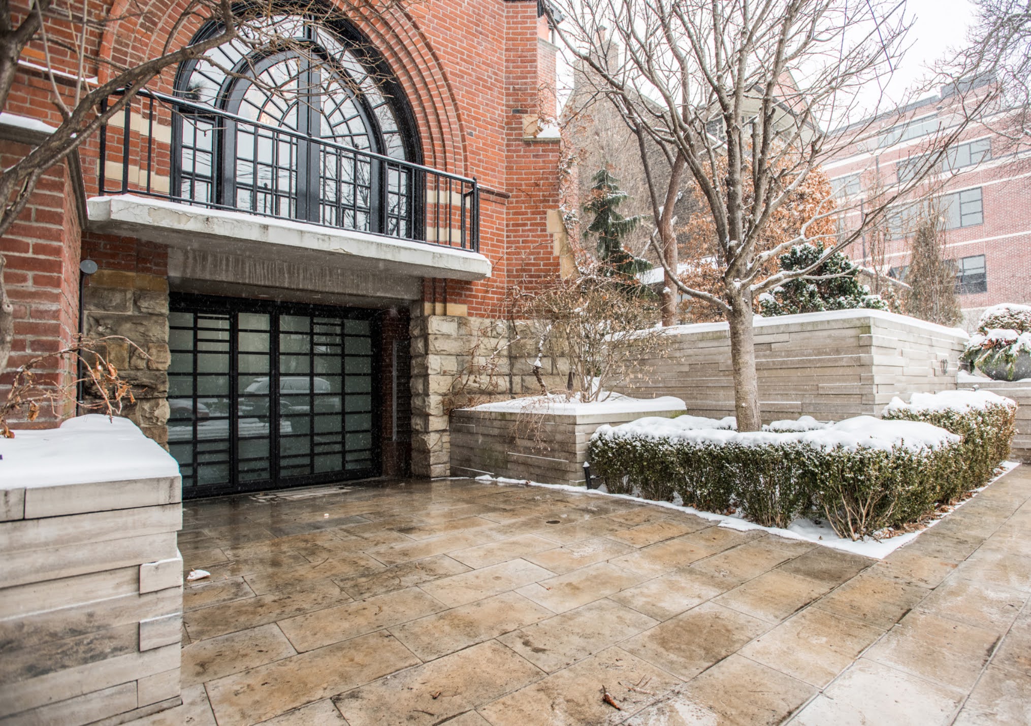 12 MacPherson Avenue