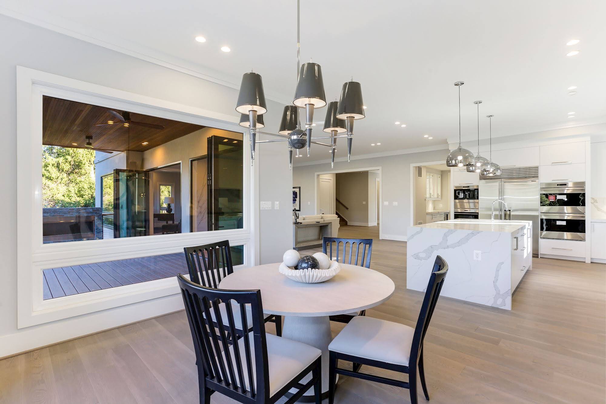 Lift & slide — indoor-outdoor living